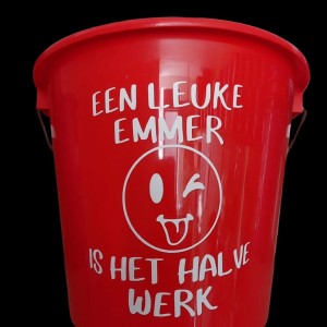 Een leuke emmer is het halve werk 